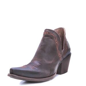 Ariat women’s Encore Western Distressed Brown ankle Boots/bootie size 10B